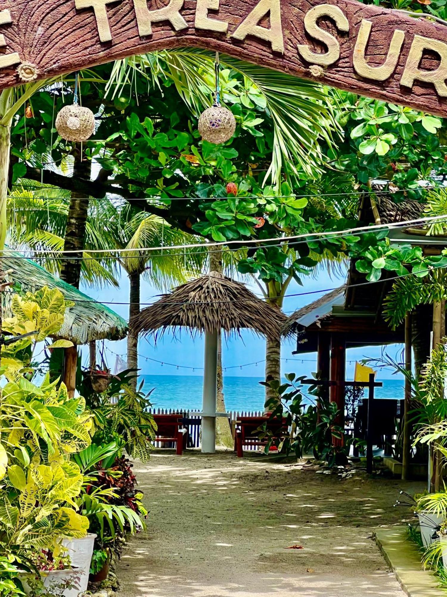 Treasure Beach Resort Carles Dış mekan fotoğraf